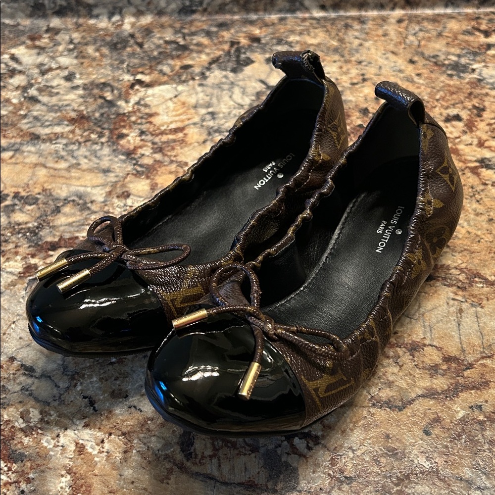 Louis Vuitton Leather Monogram Stretchy Ballet Flats Size 36 (US Size 5.5)